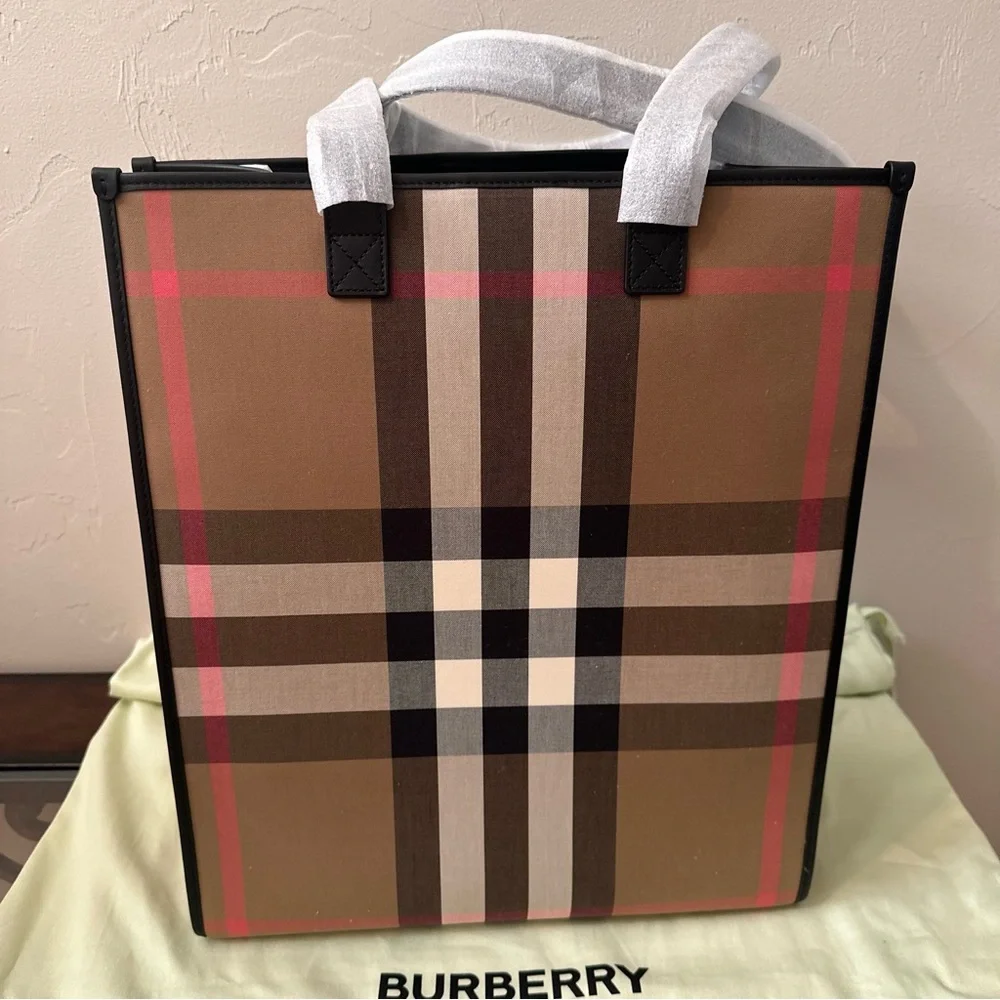 NWT Burberry | Medium NS House Check Book Tote Shoulder Bag W/ Dustbag $1,350